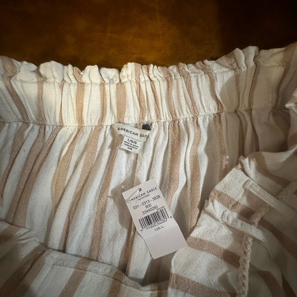 American Eagle Outfitters Beige and White Striped Shorts - Picture 3 of 3